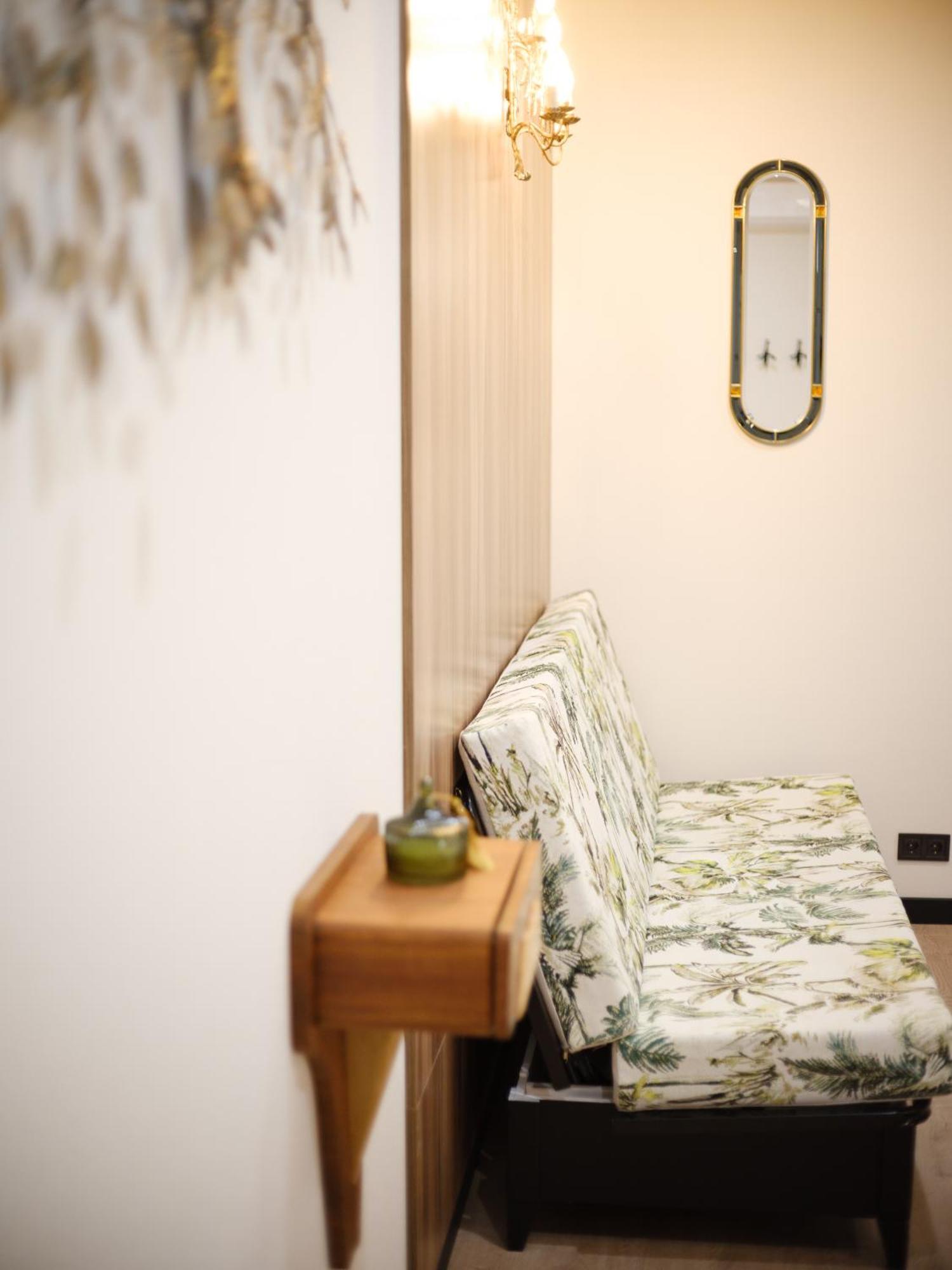Mola Mola Apart Hotel リヴィウ エクステリア 写真