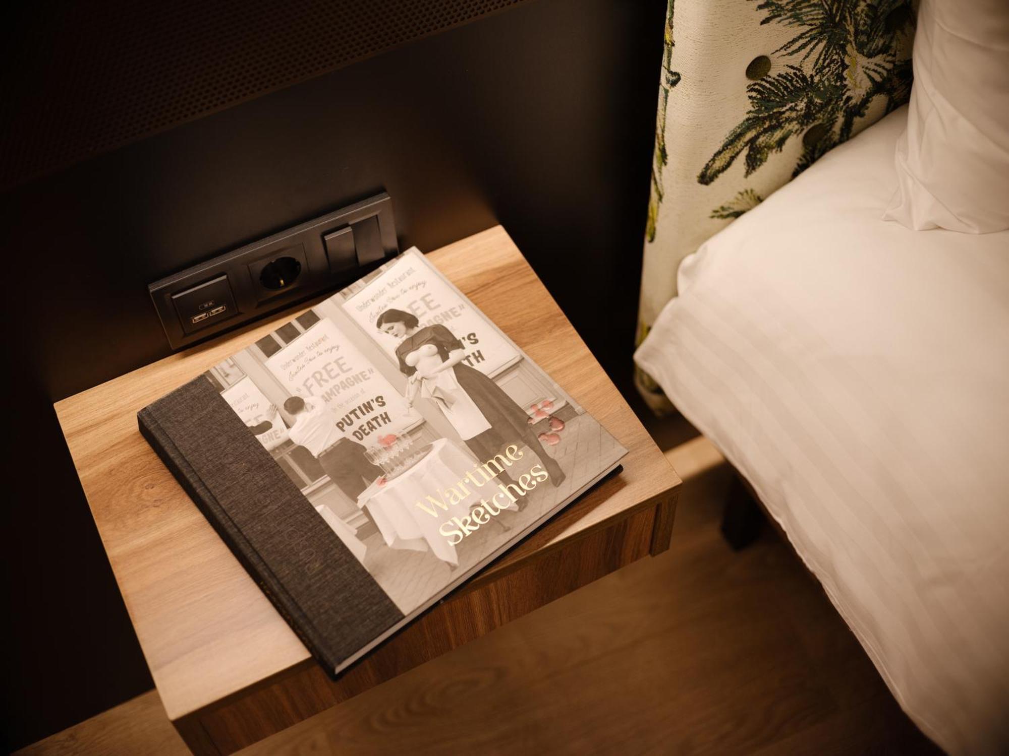 Mola Mola Apart Hotel リヴィウ エクステリア 写真